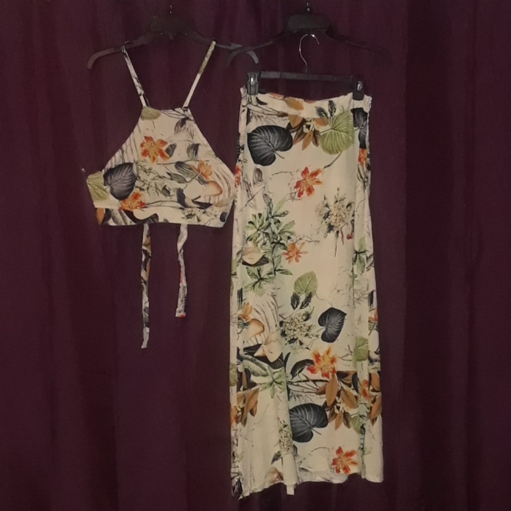 Criss cross, tie back halter/w/matching maxi skirt